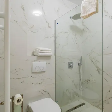 아파트 De Silva Apartament1 *
